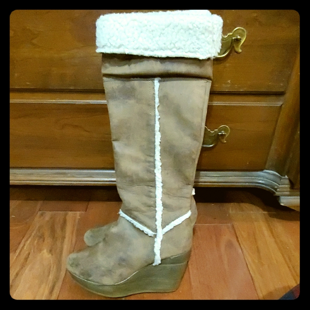 Just below the knee winter wedged boots